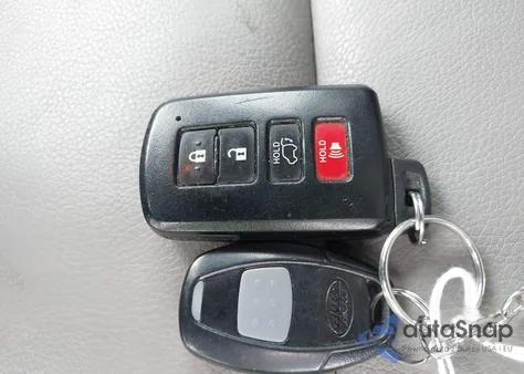 2015 Toyota Rav4 Limited z USA, uszkodzony, nr VIN 2T3DFREVXFW364102